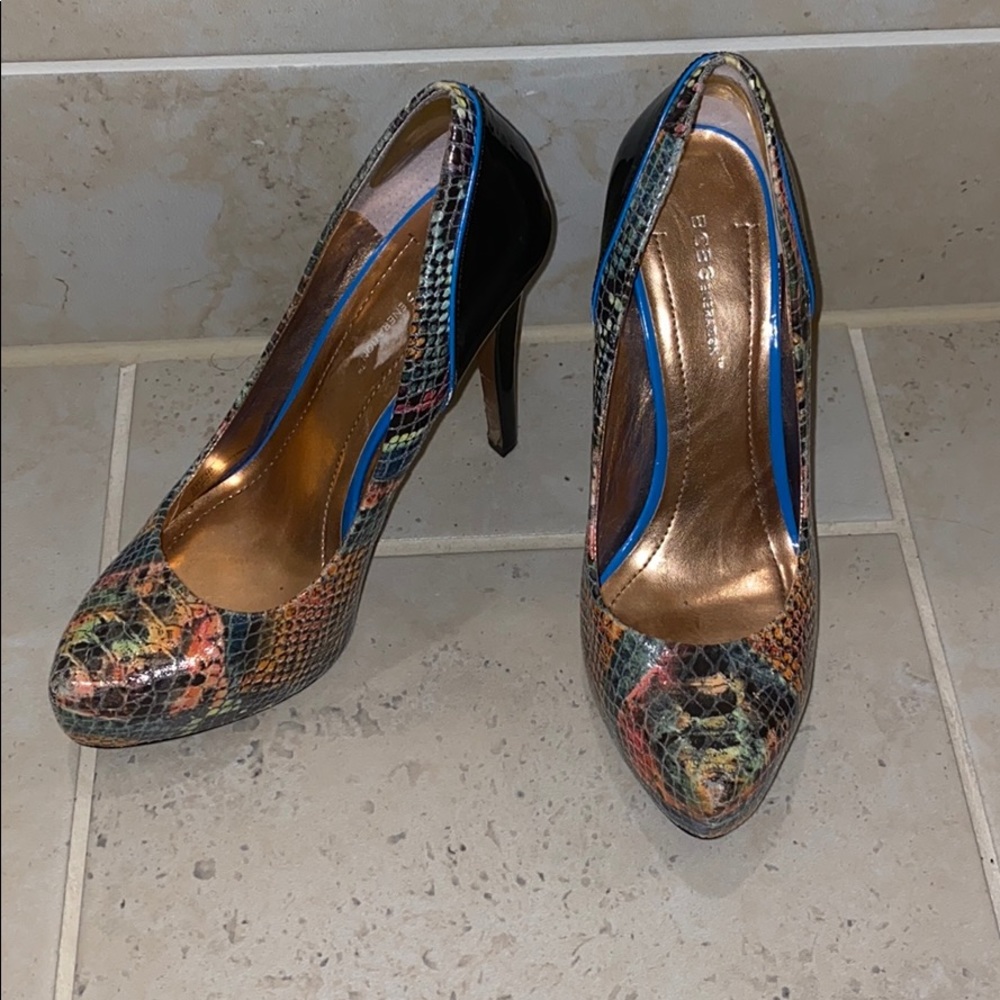 BCBG ENERATION Multi color snake skin heels
